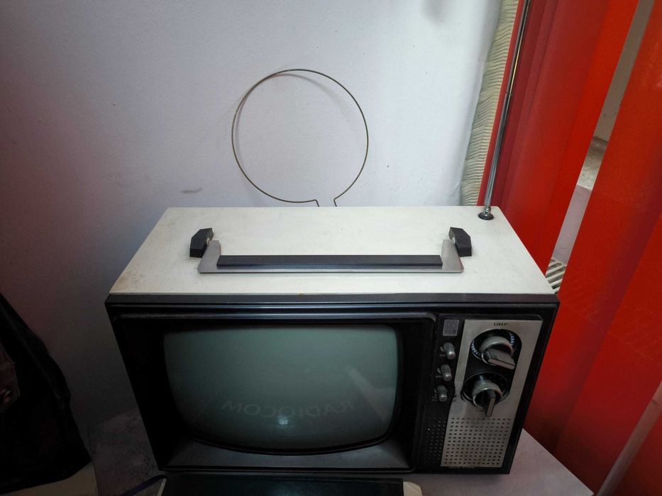 TV Sport alb negru circuite integrate-hibrid