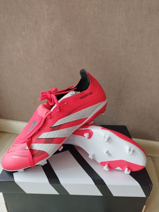 Adidas predator бутонки