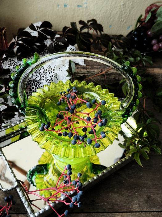 Купа/ кошница цветно стъкло