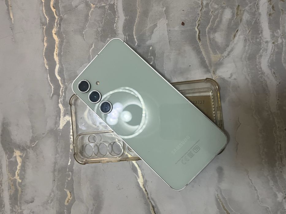 Samsung S23 FE продоется