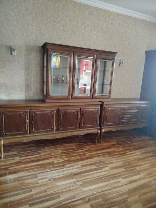 Продам стенки в количестве 2-х штук. Югославия.