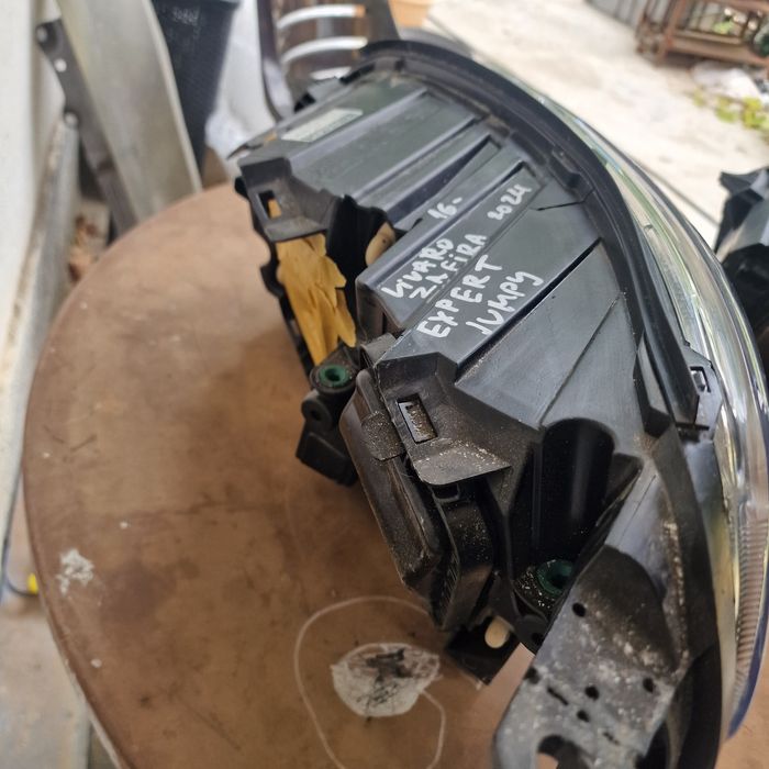 Expert Jumper Vivaro Zafira 2022-2016 ляв и десен фар