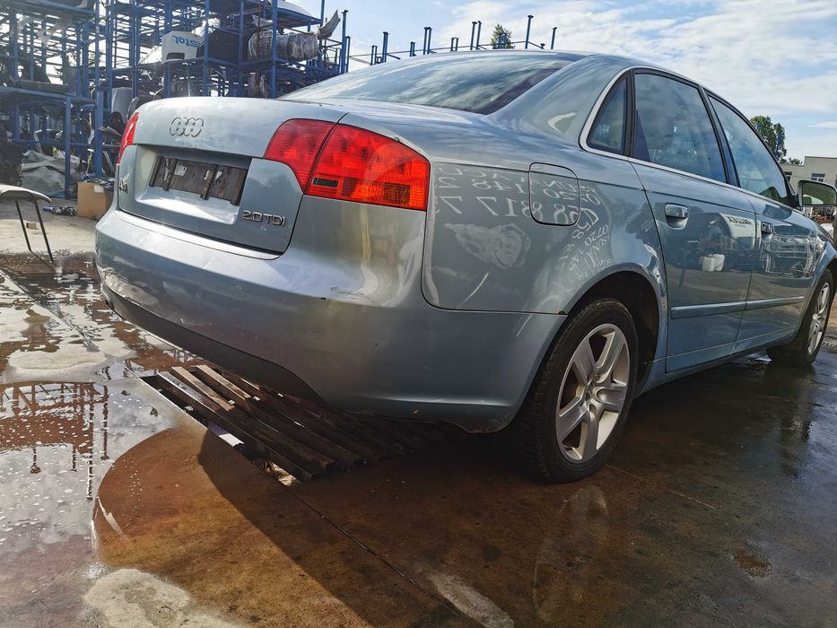 dezmembrez audi a4 b7/bara fata a4 b7/faruri xenon/stopuri a4 b7