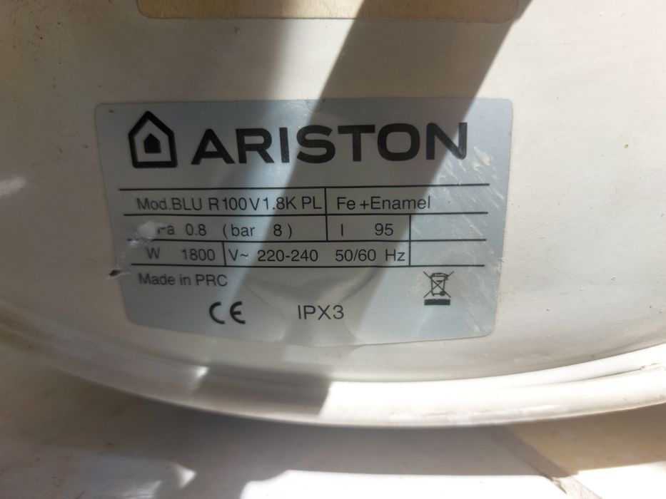Бойлер Аристон 100л