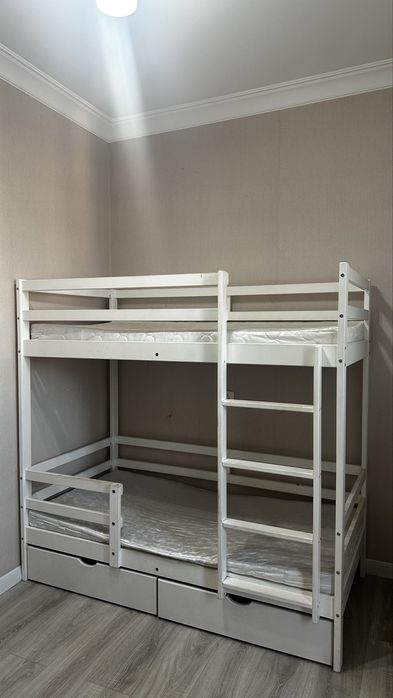 Продам двухярусный кровать детский