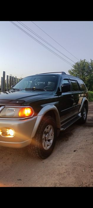 Митсубиси Монтеро спорт