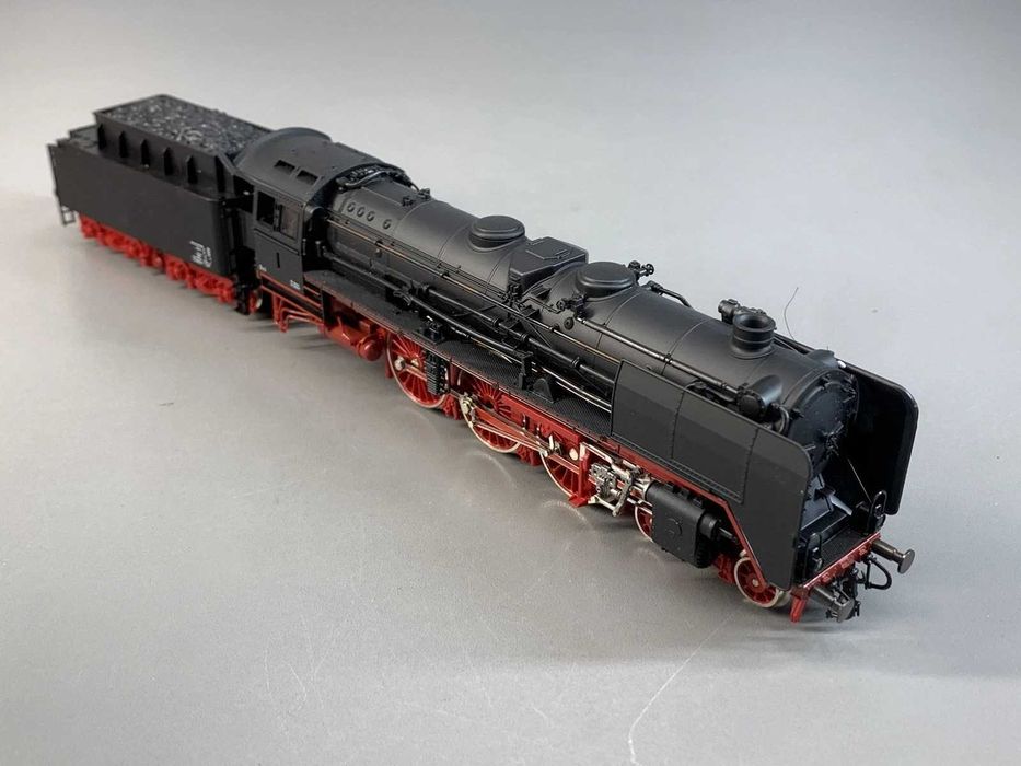 Locomotiva BR 01  ROCO Scara HO 1 / 87