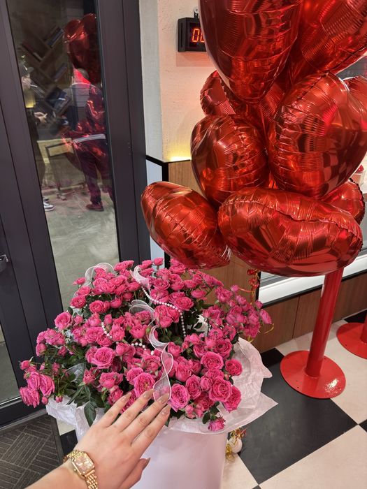 Буу цветы продаеться срочна