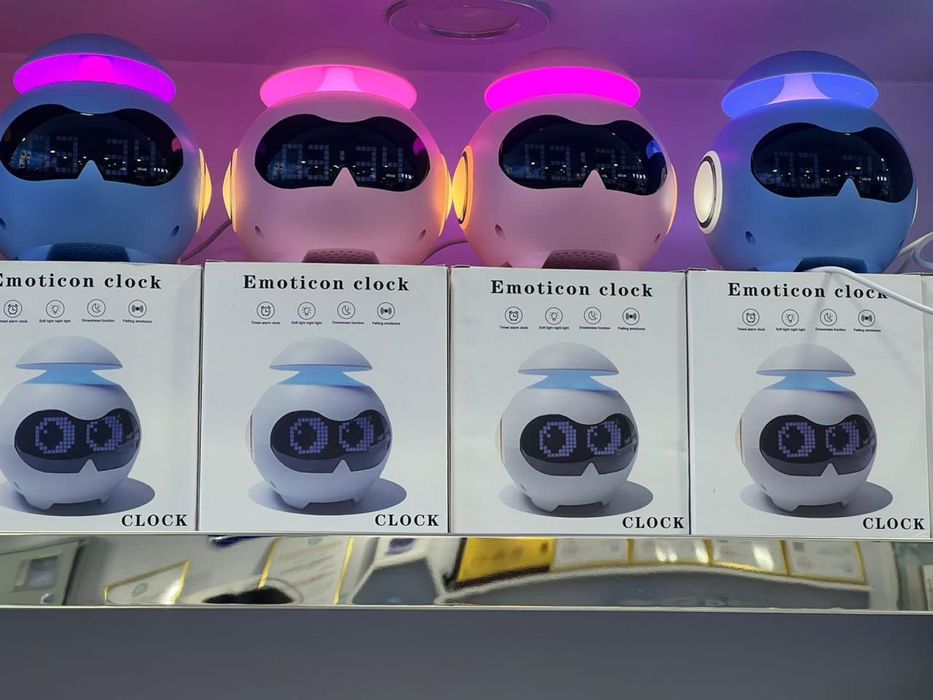 Робот собакт ,часы 5 в 1 , пианино