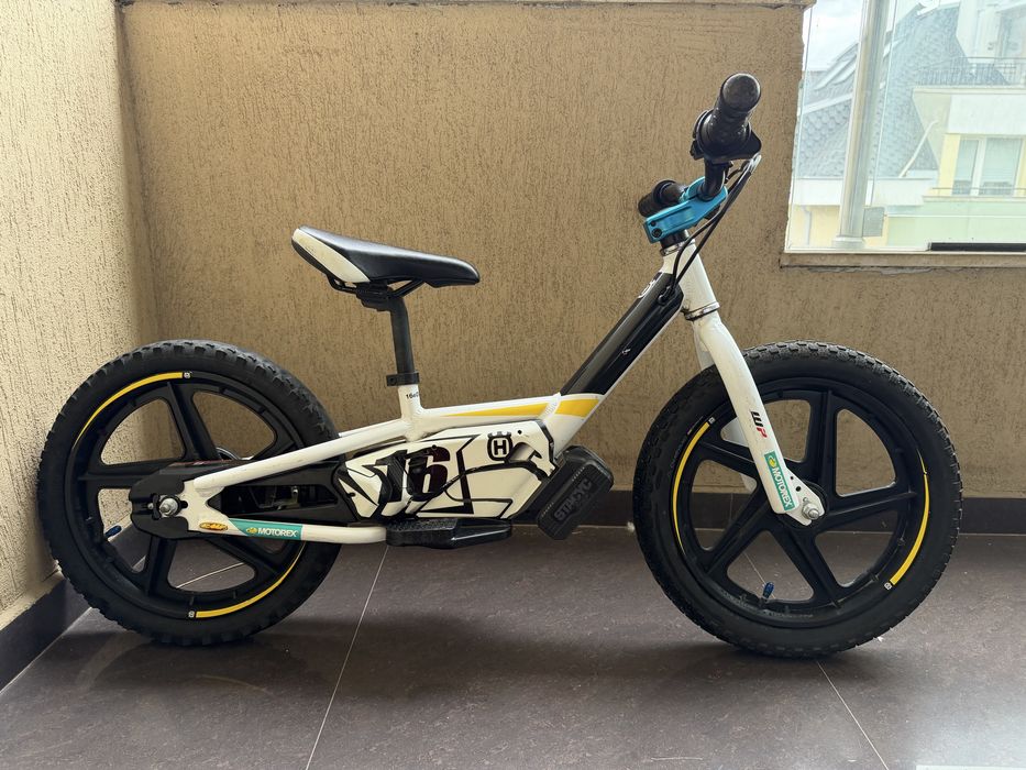 Детско електрическо моторче HUSQVARNA