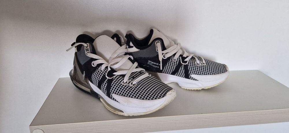 Nike LeBron Witness 7 "White Black"