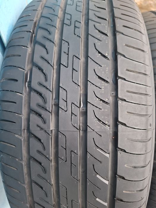 Продам шины 235/50/19 гити