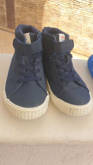 Детски сандали и обувки