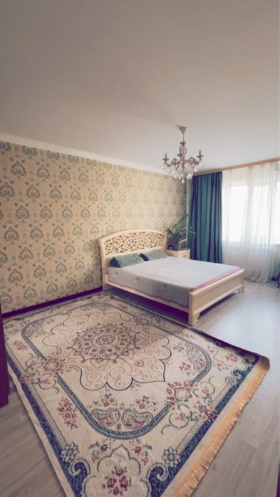 Продам квартиру 4-х комнатную