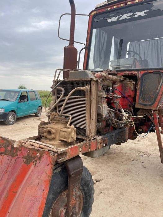 Traktor sotiladi 
Yili 1996 yublenniy 
Mtizi 80x
Mator karobka sastaya