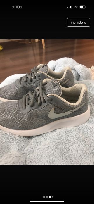 Adidasi Nike femei