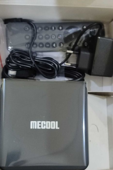 Андроид Тв бокс " MECOOL KM 7 "