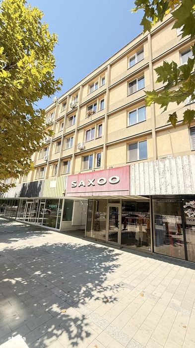 Apartament semidecomandat, Centru – Revoluției, etaj 1, mobilat!