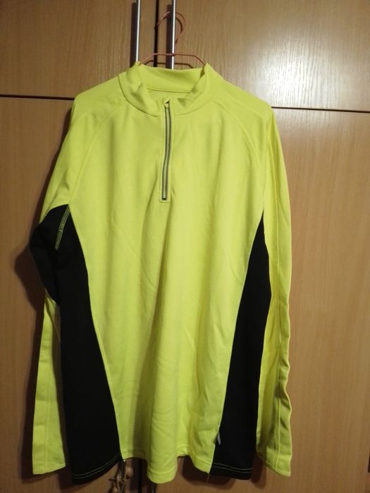 Дишащи спортни  блузи