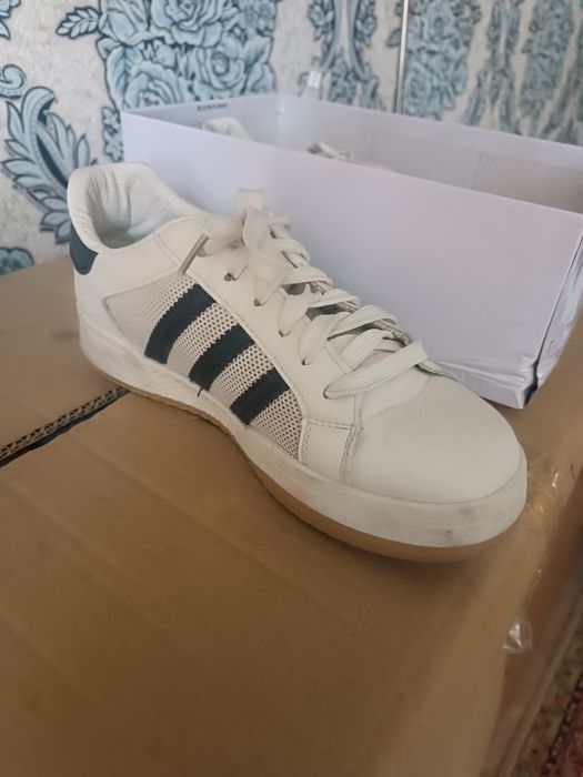 Продам кроссовки