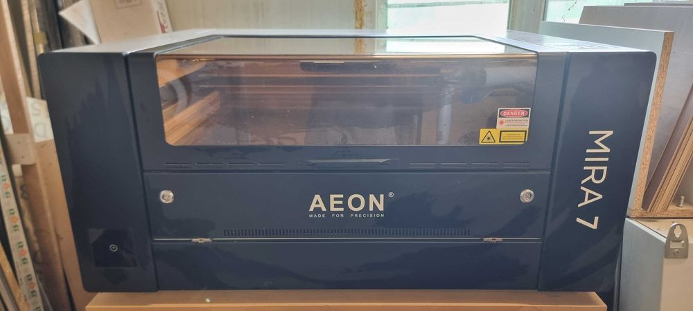 Професионален CO2 лазер AEON MIRA 7