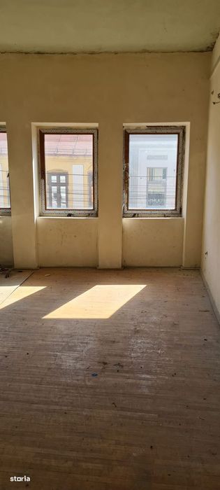 Casă, spațiu Calea Unirii
