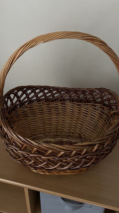 Продаю корзину из лозы