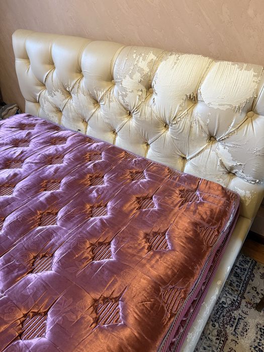 Кровать с матрасом