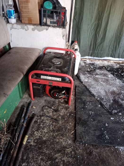 Продам бензогенератор электростанция