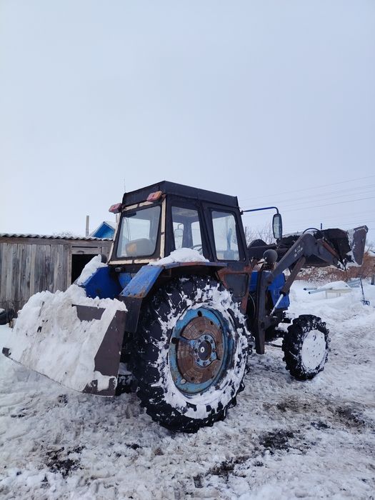 Продам трактор лтз на полном ходу