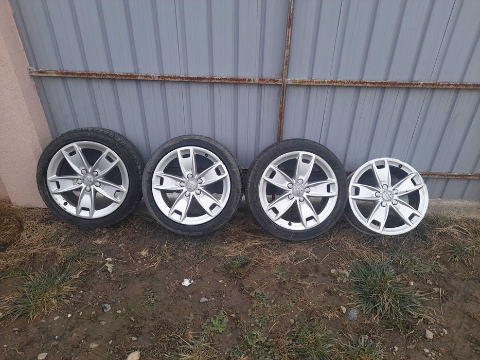 Vand doua seturi de jante cu tot cu cauciucuri ...