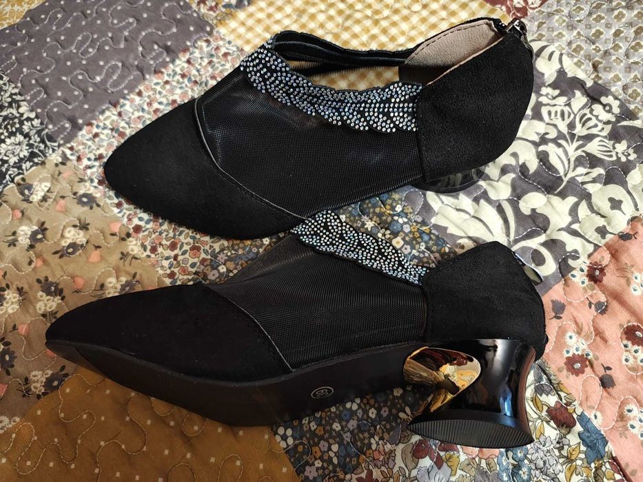 Pantofi eleganți damă / NOI