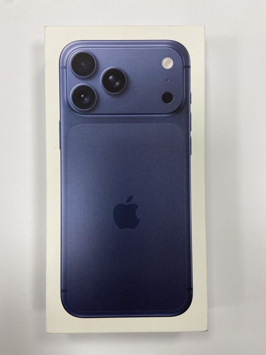 Нов iPhone 17 Pro Max 256GB Midnight Blue - 3г гаранция