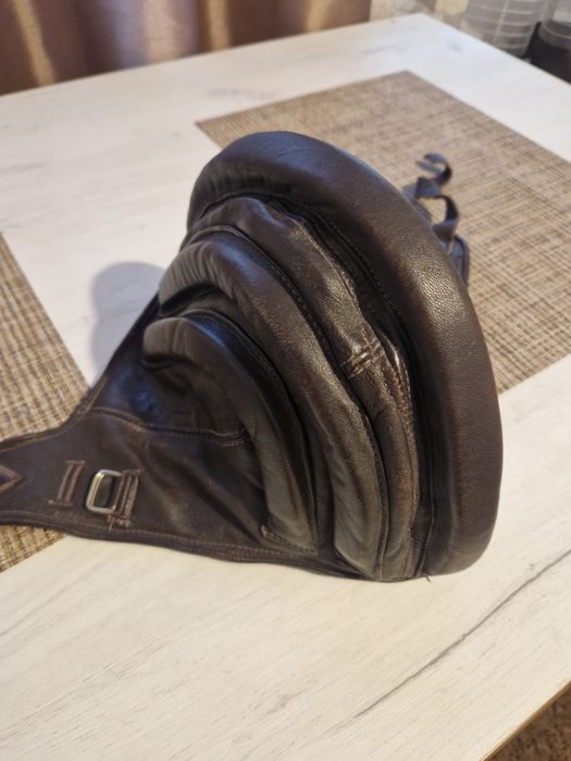 Кожена мека моториска каска нова