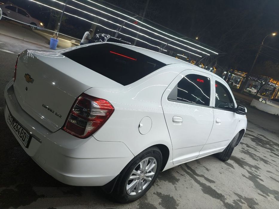 Chevrolet Cobalt 2024 — 4