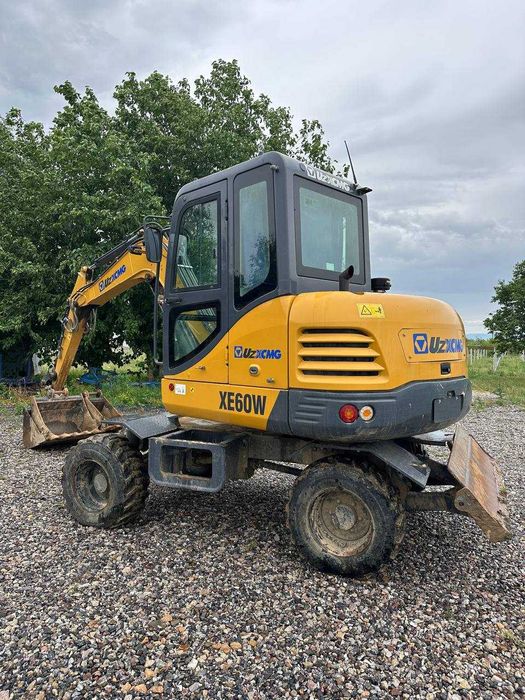 ekskavator UZXCMG XE60W