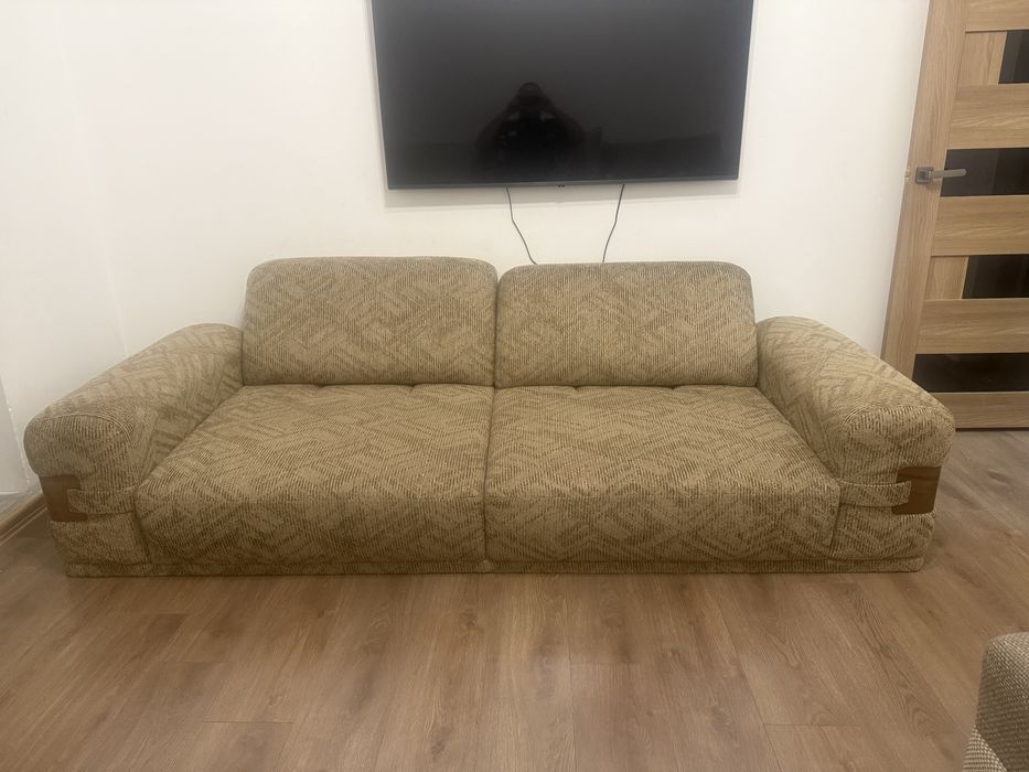 Диван мягкий удобный