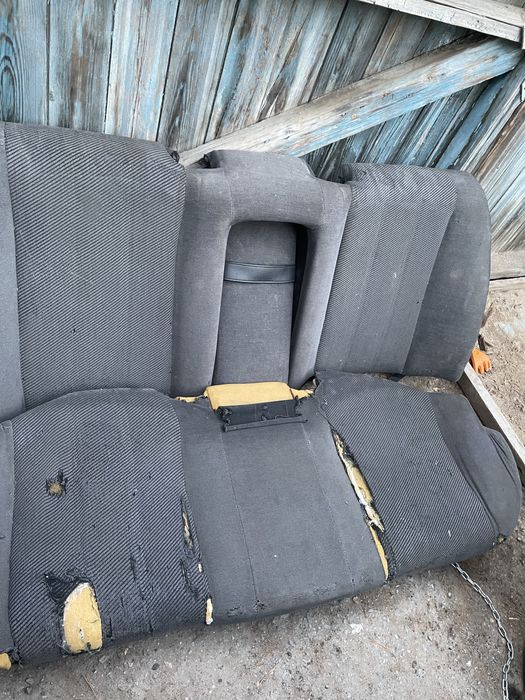 Продам сидения бмв е34