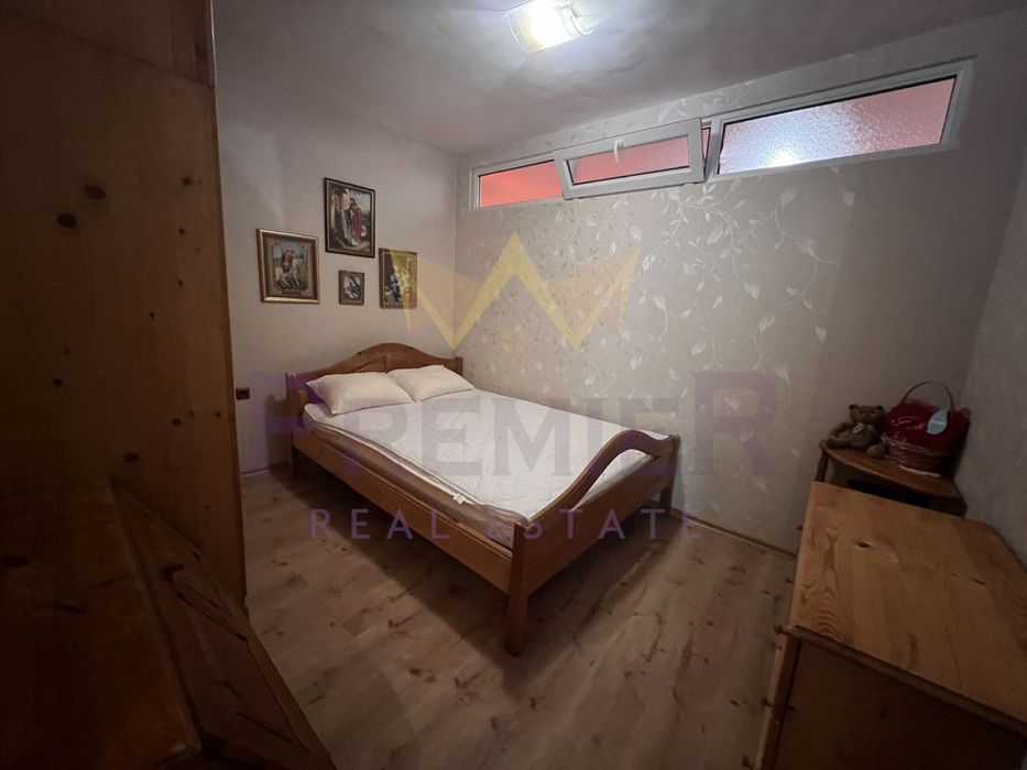 Дава се под наем Четиристаен апартамент в Варна, Аспарухово - 130 кв.м за 612 € - Снимка #5