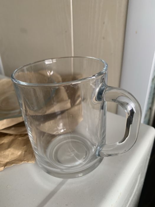 Чашки с блюдцами