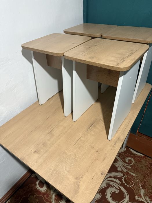 Стол со стульями 4 стулчика