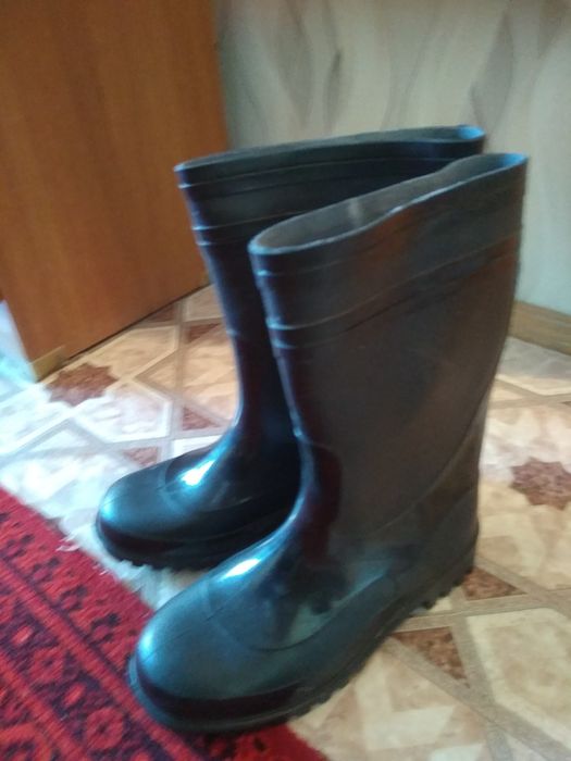 Сапоги резиновые литые