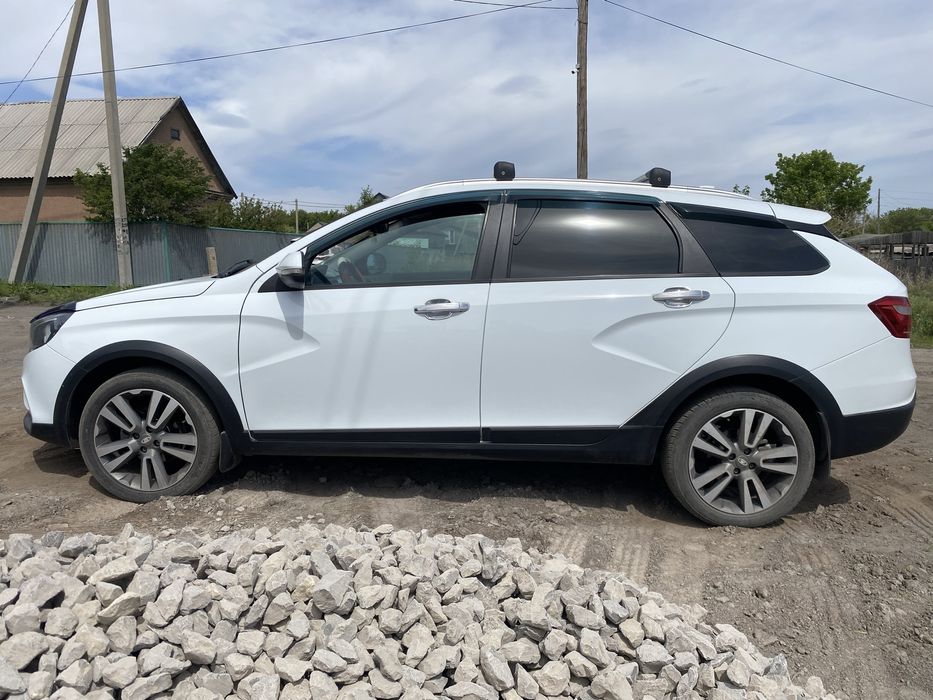 Lada vesta sw cross