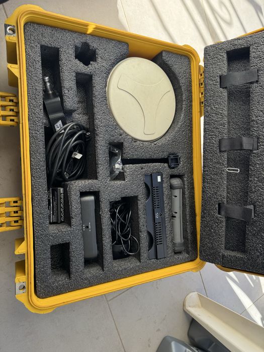 Vand sistem GNSS GPS Stonex S8 plus si controller getac utilizate