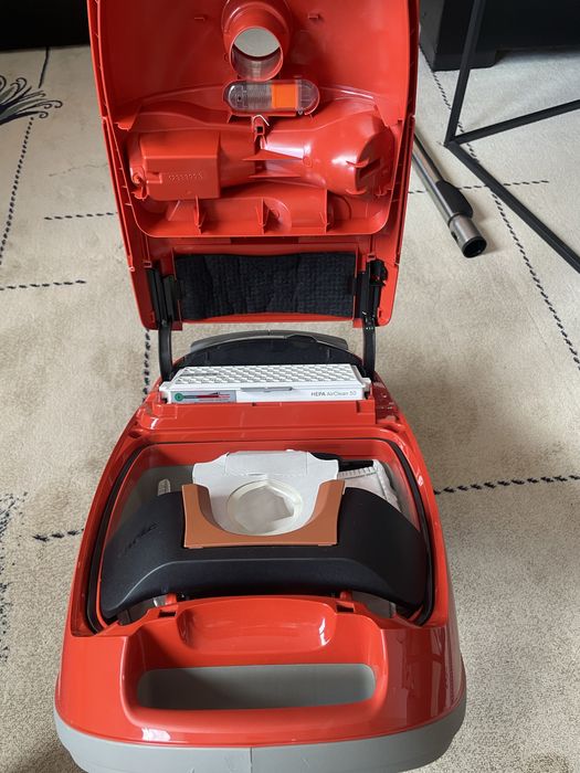 Miele Guard M1 Прахосмукачка
