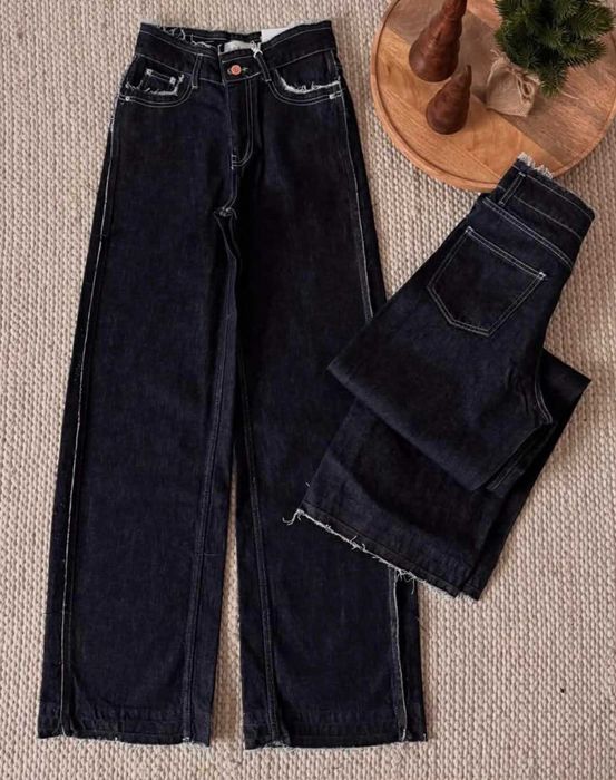 Чисто нови дънки