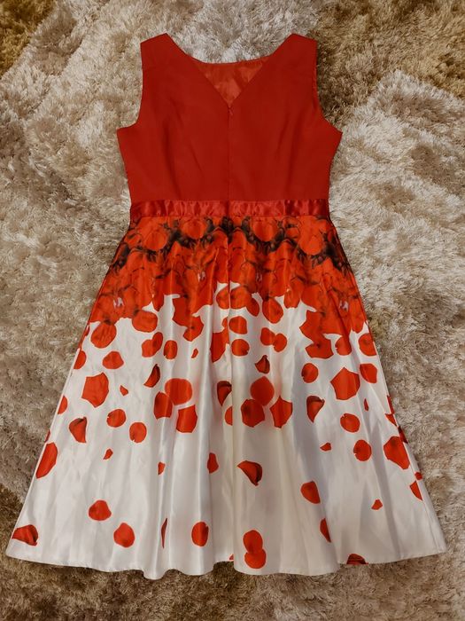 Rochie rosie eleganta