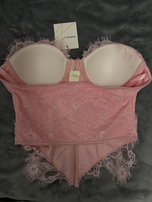 Corset roz nou nepurtat