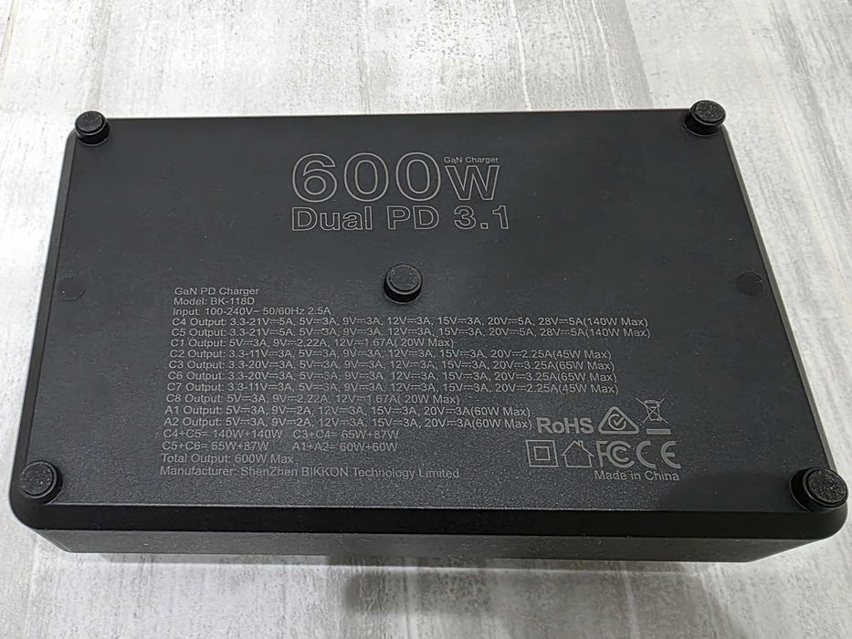 Ueetop 600W USB Fast Charge 10-Port GaN Charging Station Laptop Tablet