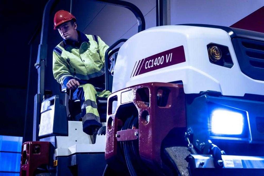 Комбинированный каток DYNAPAC CC1400C VI 4.8тонн (Швеция)